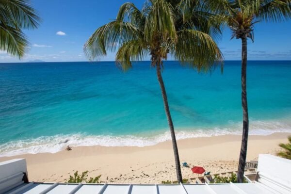 Cupecoy Beach Club