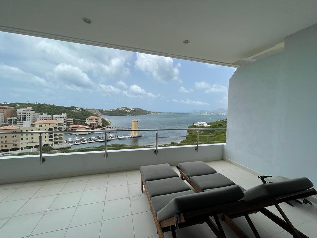 Modern 1 Bedroom Ocean View Condo in Cupecoy