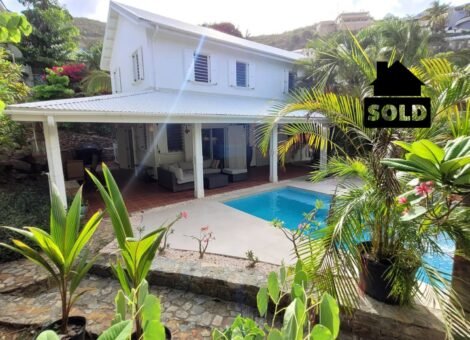 Dawn Beach Villa + Guest Apartment