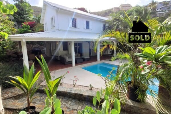 Dawn Beach Villa + Guest Apartment