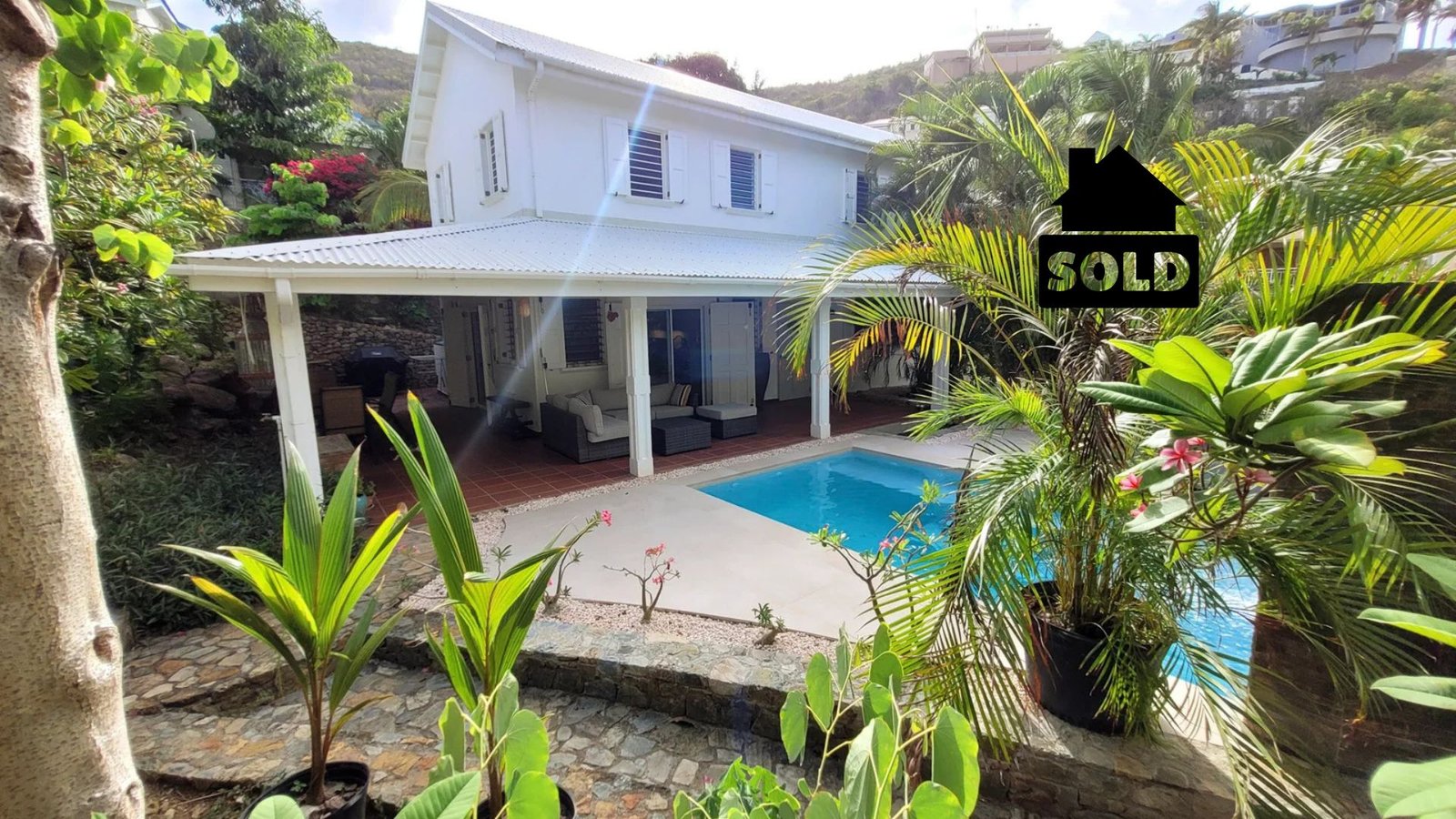 Dawn Beach Villa + Guest Apartment