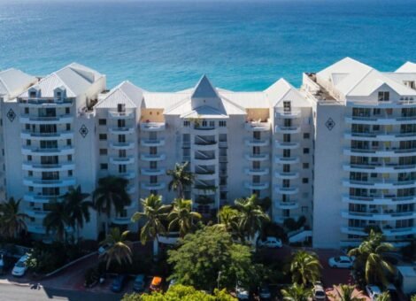 Sapphire beach club, Cupecoy, St. Maarten