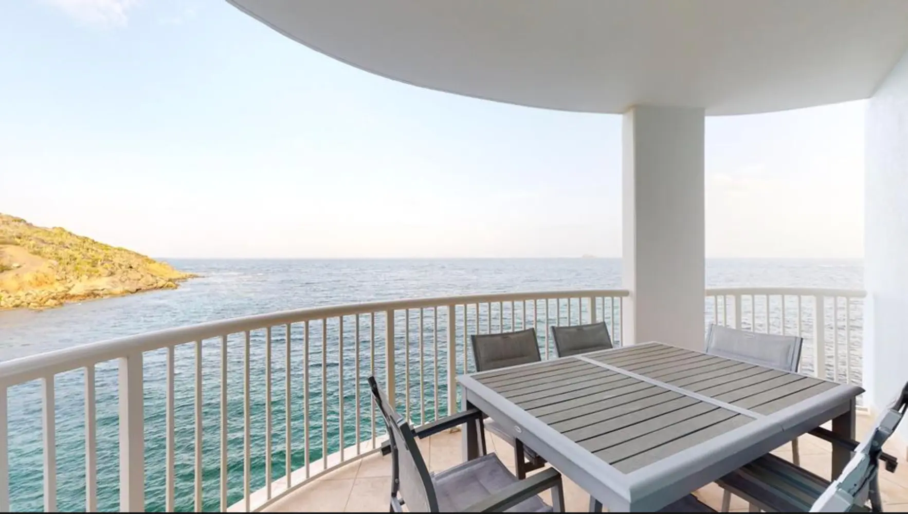 Elevated coastal condo with panoramic views in Oyster Pond St Maarten