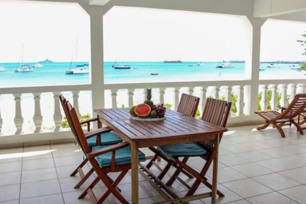 Large 8 bedroom ocean view house in Simpson Bay St Maarten