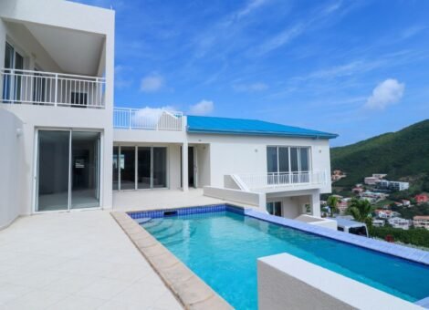 Luxury 5-bedroom villa in Cay Bay St Maarten